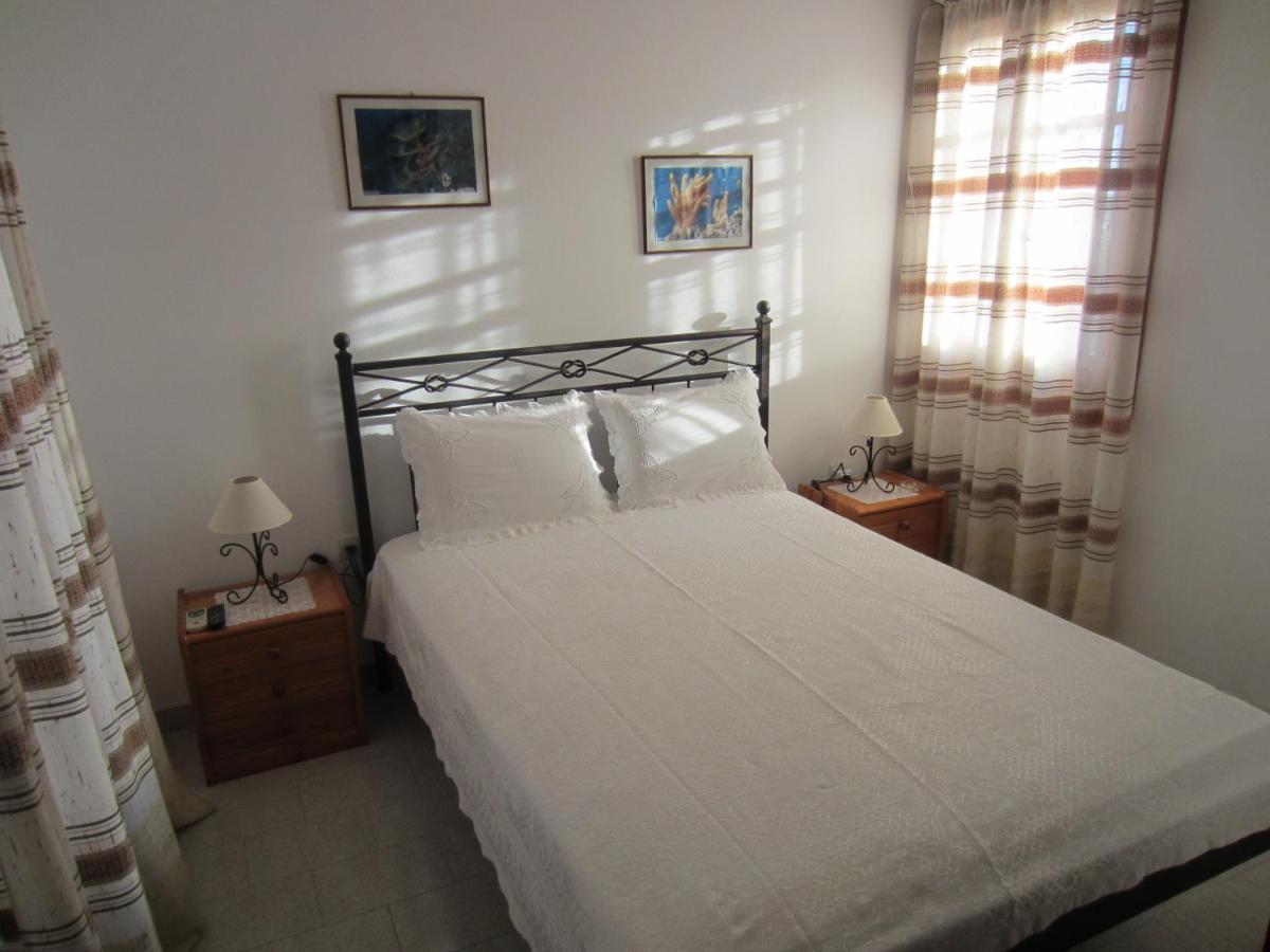 Katerina Apartments Triovasalos Bagian luar foto
