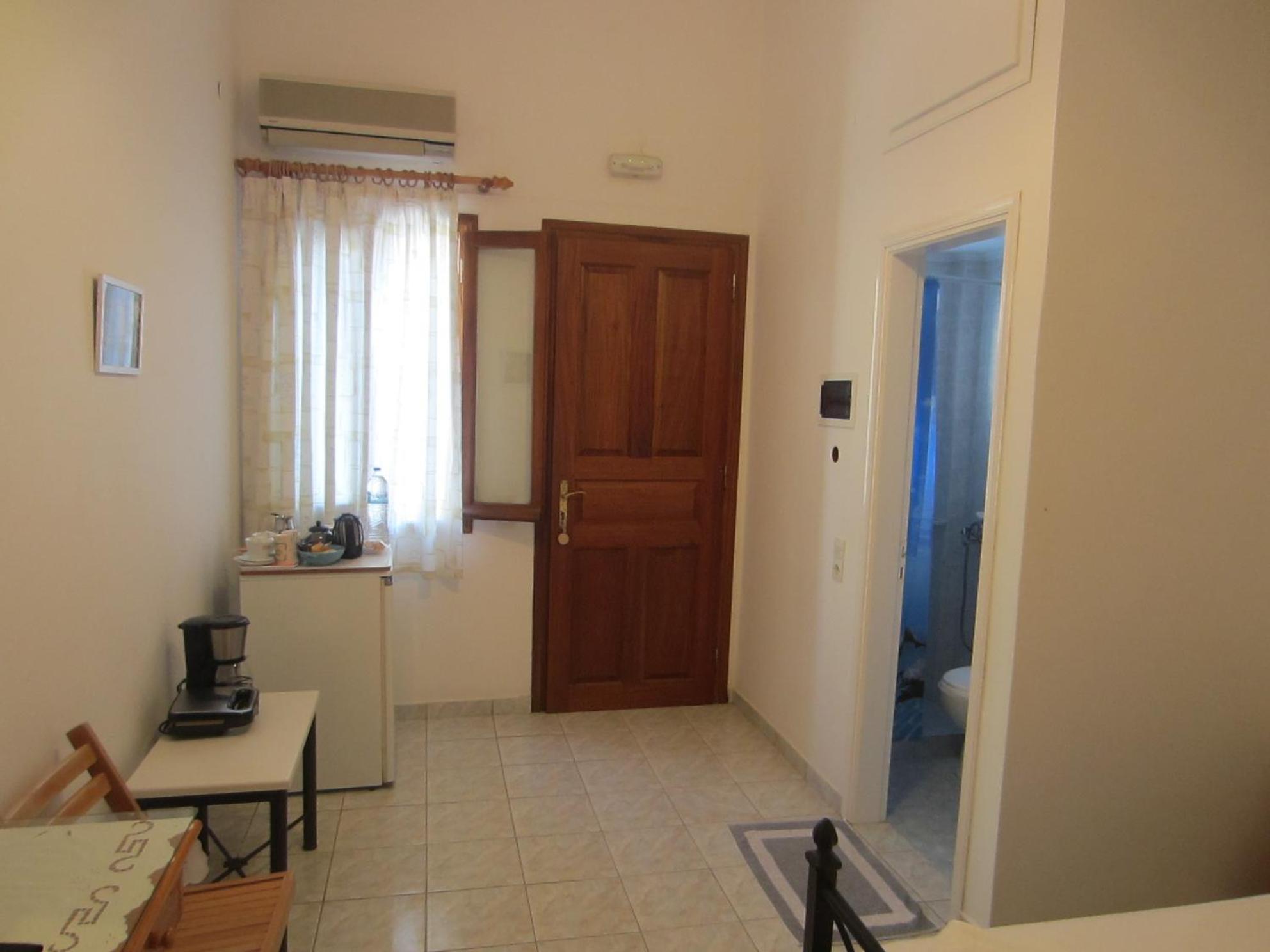 Katerina Apartments Triovasalos Bagian luar foto