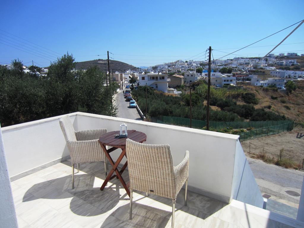 Katerina Apartments Triovasalos Bagian luar foto