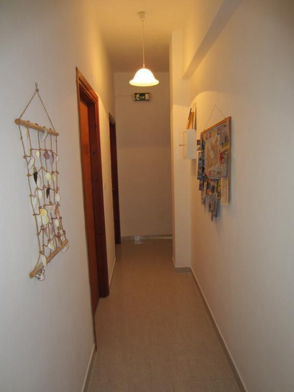Katerina Apartments Triovasalos Bagian luar foto